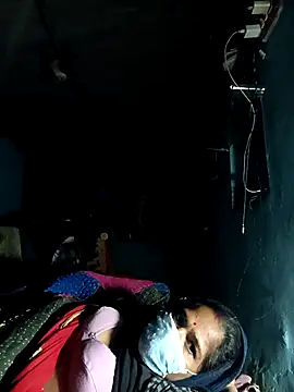 Snapshot of Hot-honi chatting on 13, 11, 2025 Hot-honi online show from 13, 11, 2025