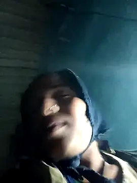 Snapshot of Hot-honi chatting on 14, 11, 2025 Hot-honi online show from 14, 11, 2025