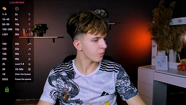 Snapshot of travis_wolf_ chatting on 8, 10, 2025 travis wolf online show from 8, 10, 2025