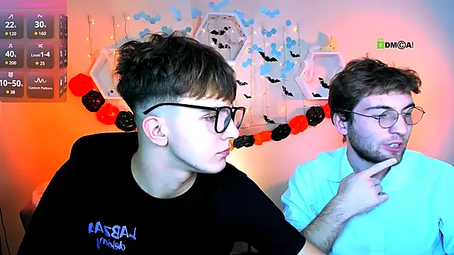 Snapshot of travis_wolf_ chatting on 25, 10, 2025 travis wolf online show from 25, 10, 2025