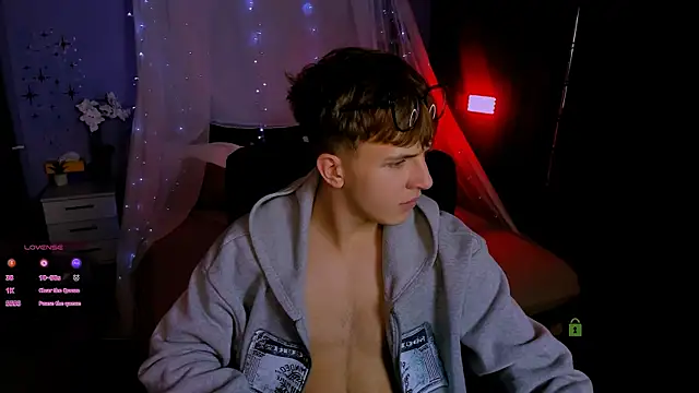 Snapshot of travis_wolf_ chatting on 5, 11, 2025 travis wolf online show from 5, 11, 2025