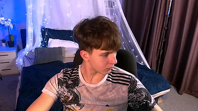 Snapshot of travis_wolf_ chatting on 23, 11, 2025 travis wolf online show from 23, 11, 2025