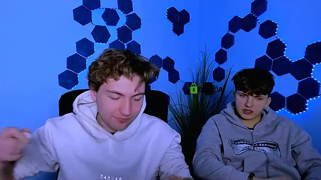 Snapshot of travis_wolf_ chatting on 3, 3, 2026 travis wolf online show from 3, 3, 2026