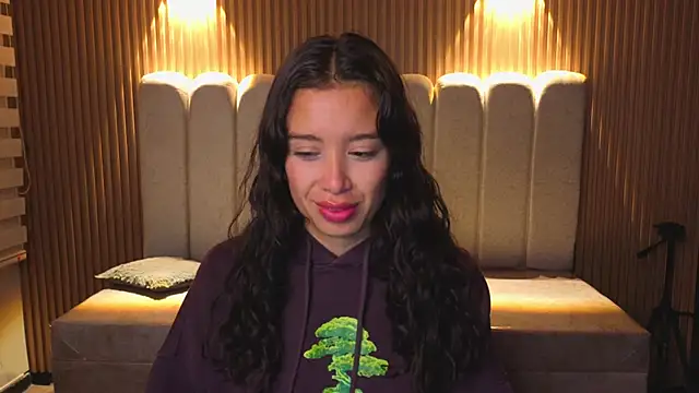  Mia Evans 1 online show from 21, 12, 2025