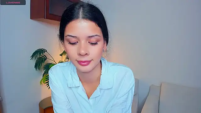 JoCauterucci online show from 7, 10, 2025