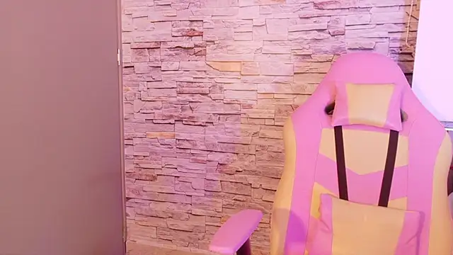 Snapshot of liz_monserrat_1 chatting on 17, 1, 2026 liz monserrat 1 online show from 17, 1, 2026