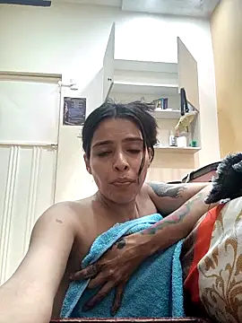 SaraBust online show from 23, 9, 2025