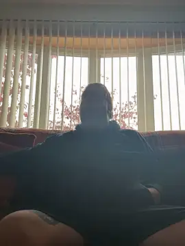 Stephanie1984 online show from 29, 10, 2025