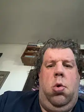 Stephanie1984 online show from 10, 4, 2026