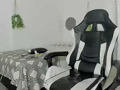 Jax Maliq online show from 7, 11, 2025