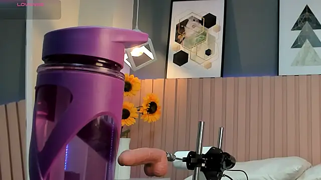 Mia Valentine  online show from 1, 11, 2025