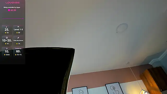 Mia Valentine  online show from 16, 12, 2025