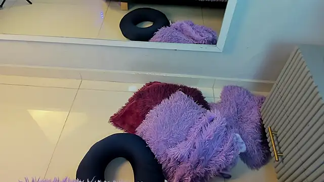 Mia Valentine  online show from 14, 4, 2026