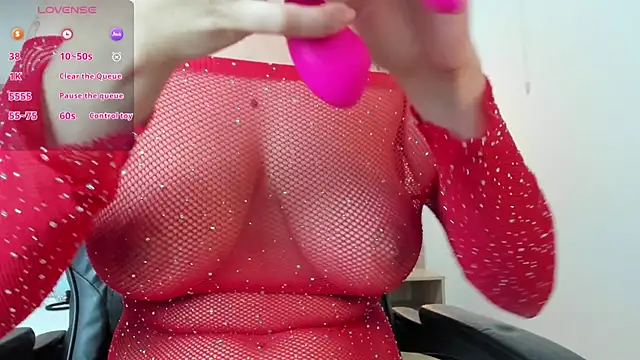 caroline 00403  online show from 10, 10, 2025