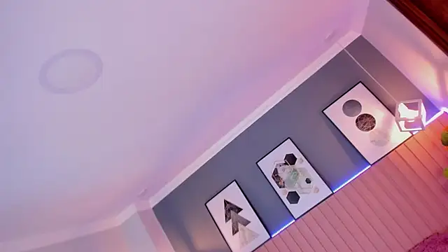 Nina Ford online show from 23, 11, 2025