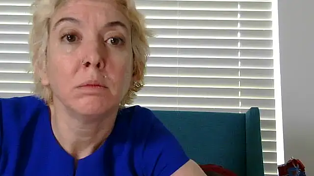 averysage333 online show from 18, 9, 2025