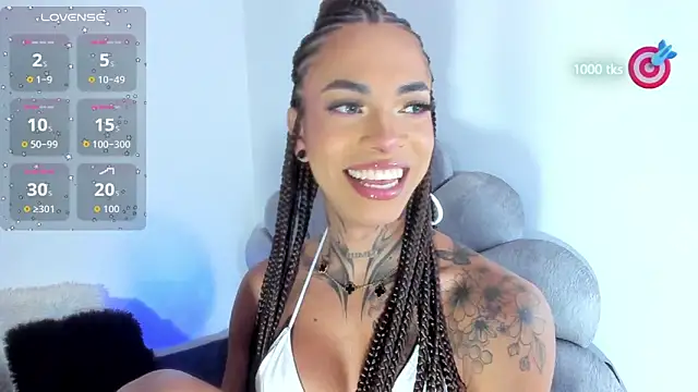 Snapshot of michell_danna chatting on 4, 12, 2025 michell danna online show from 4, 12, 2025