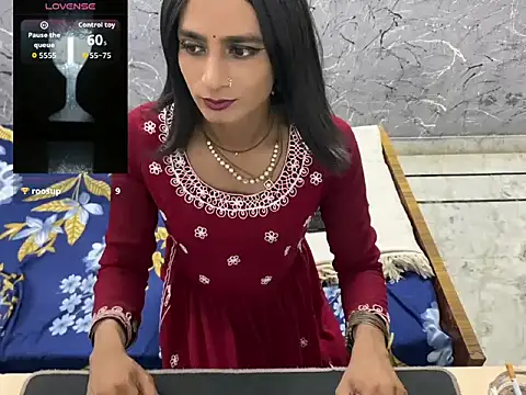 LuvLayla online show from 26, 7, 2026