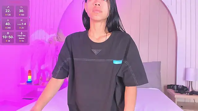 ALICESANDOVAL online show from 6, 4, 2026