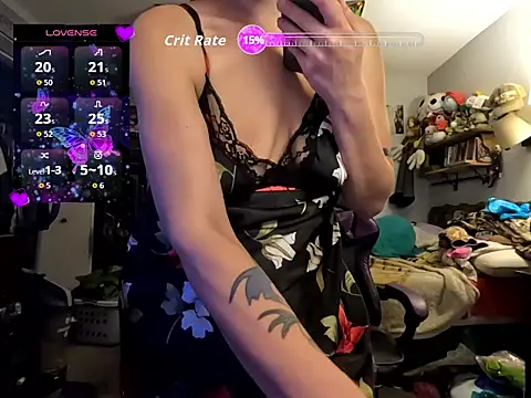 Snapshot of R4inbowK1tty chatting on 7, 4, 2026 R4inbowK1tty online show from 7, 4, 2026