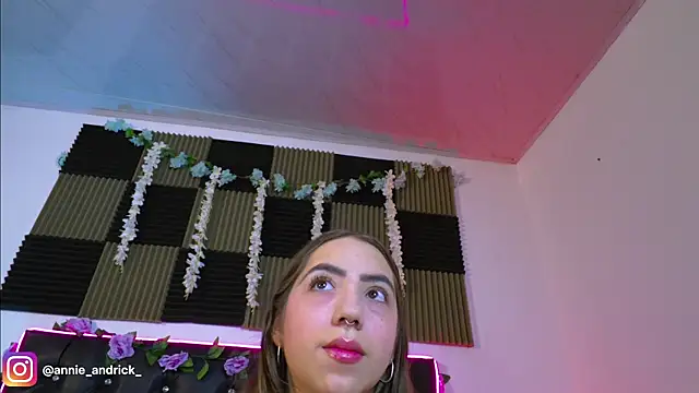 Snapshot of _leda_swan_ chatting on 8, 7, 2026 leda swan online show from 8, 7, 2026