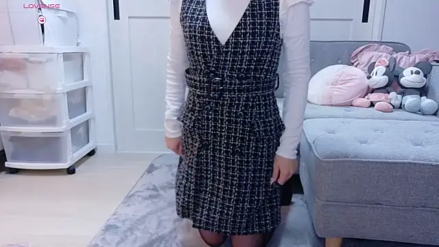 Snapshot of YURi_luv chatting on 16, 12, 2025 YURi luv online show from 16, 12, 2025