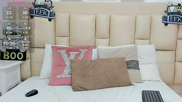 Snapshot of EbonyLudovica chatting on 31, 10, 2025 EbonyLudovica online show from 31, 10, 2025