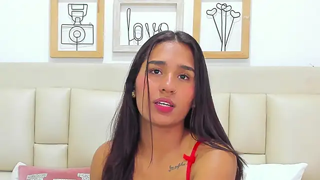 Snapshot of EbonyLudovica chatting on 15, 11, 2025 EbonyLudovica online show from 15, 11, 2025