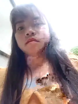 Snapshot of AnHa19 chatting on 11, 10, 2025 AnHa19 online show from 11, 10, 2025