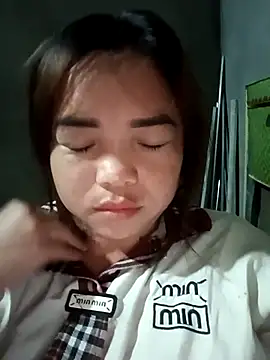 Snapshot of AnHa19 chatting on 18, 11, 2025 AnHa19 online show from 18, 11, 2025