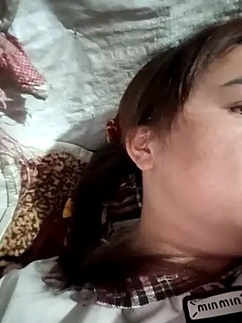 Snapshot of AnHa19 chatting on 27, 11, 2025 AnHa19 online show from 27, 11, 2025