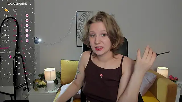 Hailey Foxy online show from 26, 9, 2025