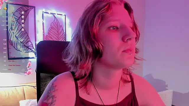 Hailey Foxy online show from 22, 11, 2025