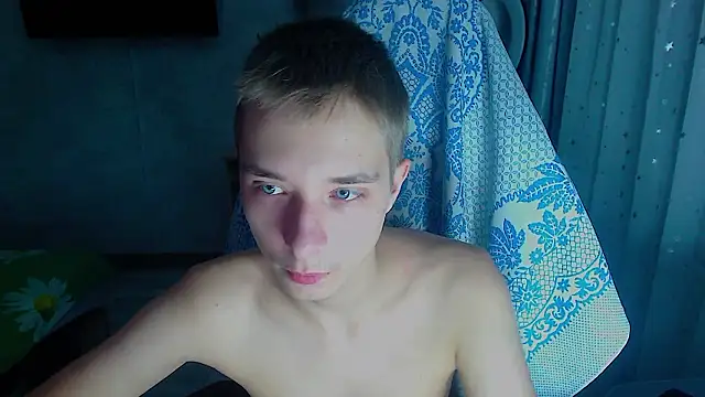 Snapshot of glasses_cat chatting on 11, 2, 2026 glasses cat online show from 11, 2, 2026