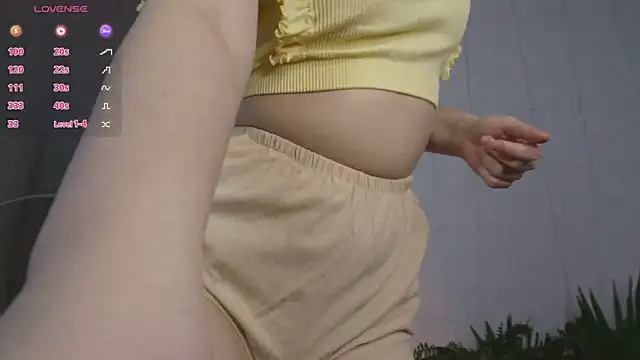 Lina Glow online show from 19, 4, 2026