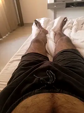 hairy-guy1 online show from 28, 9, 2025