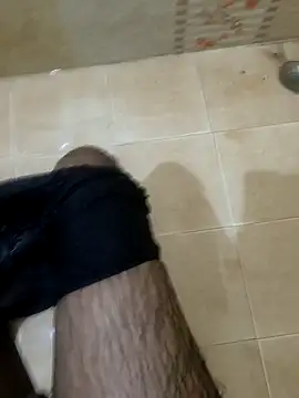 hairy-guy1 online show from 25, 10, 2025