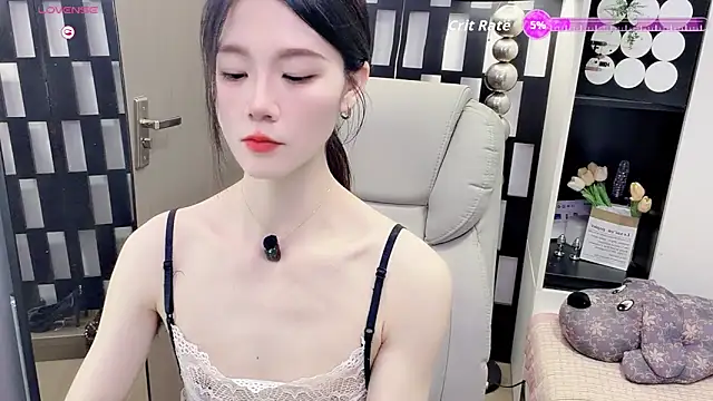 Snapshot of Yueyue-MM chatting on 18, 5, 2026 Yueyue-MM online show from 18, 5, 2026