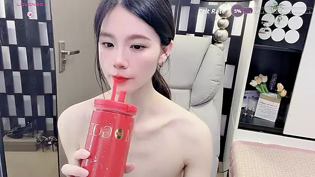 Snapshot of Yueyue-MM chatting on 18, 5, 2026 Yueyue-MM online show from 18, 5, 2026