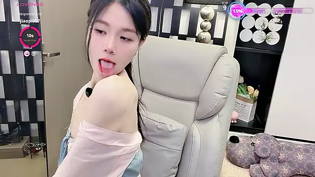 Snapshot of Yueyue-MM chatting on 19, 6, 2026 Yueyue-MM online show from 19, 6, 2026