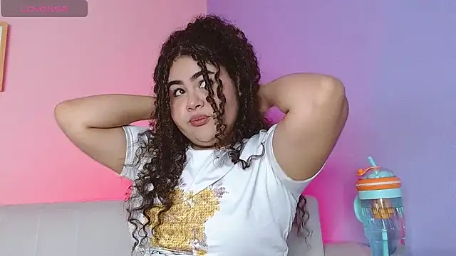 lourdes moon22 online show from 16, 10, 2025