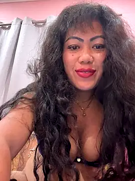 Snapshot of Lindarossyta chatting on 1, 11, 2025 Lindarossyta online show from 1, 11, 2025