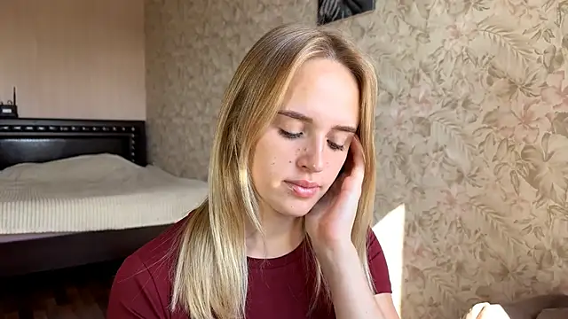 ElisabetLorney online show from 10, 9, 2025