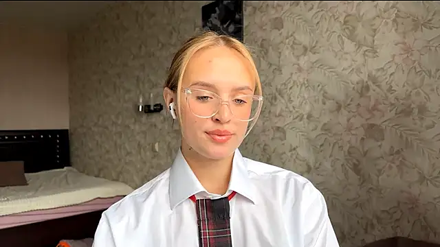 ElisabetLorney online show from 29, 9, 2025