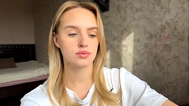 ElisabetLorney online show from 3, 10, 2025