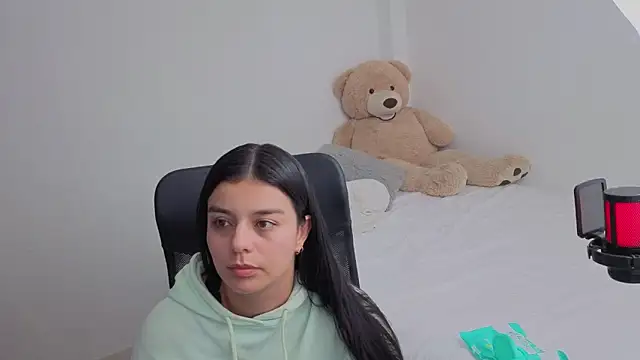 valerihouse online show from 18, 2, 2026