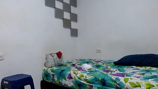 Snapshot of couples-hard-profond chatting on 10, 9, 2025 couples-hard-profond online show from 10, 9, 2025