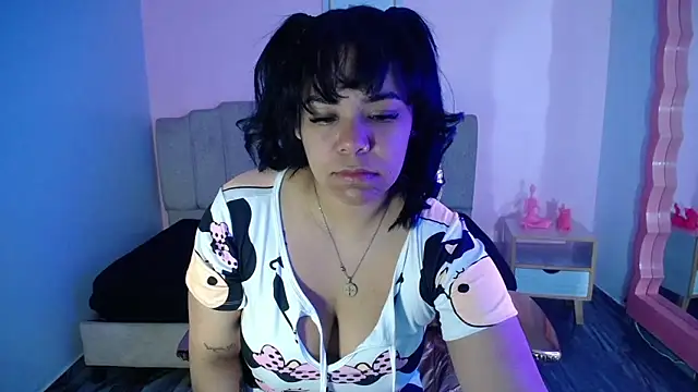 Snapshot of Vivi_rosse_ch chatting on 16, 10, 2025 Vivi rosse ch online show from 16, 10, 2025