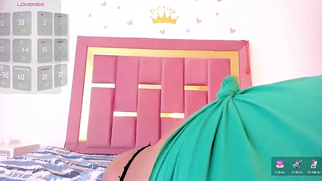 PenelopeBoobss online show from 18, 4, 2026