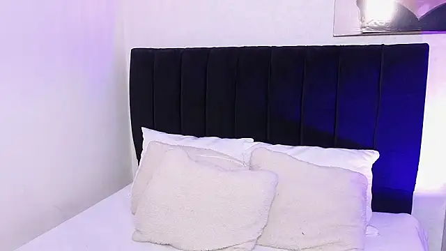 antonellariva  online show from 12, 3, 2026